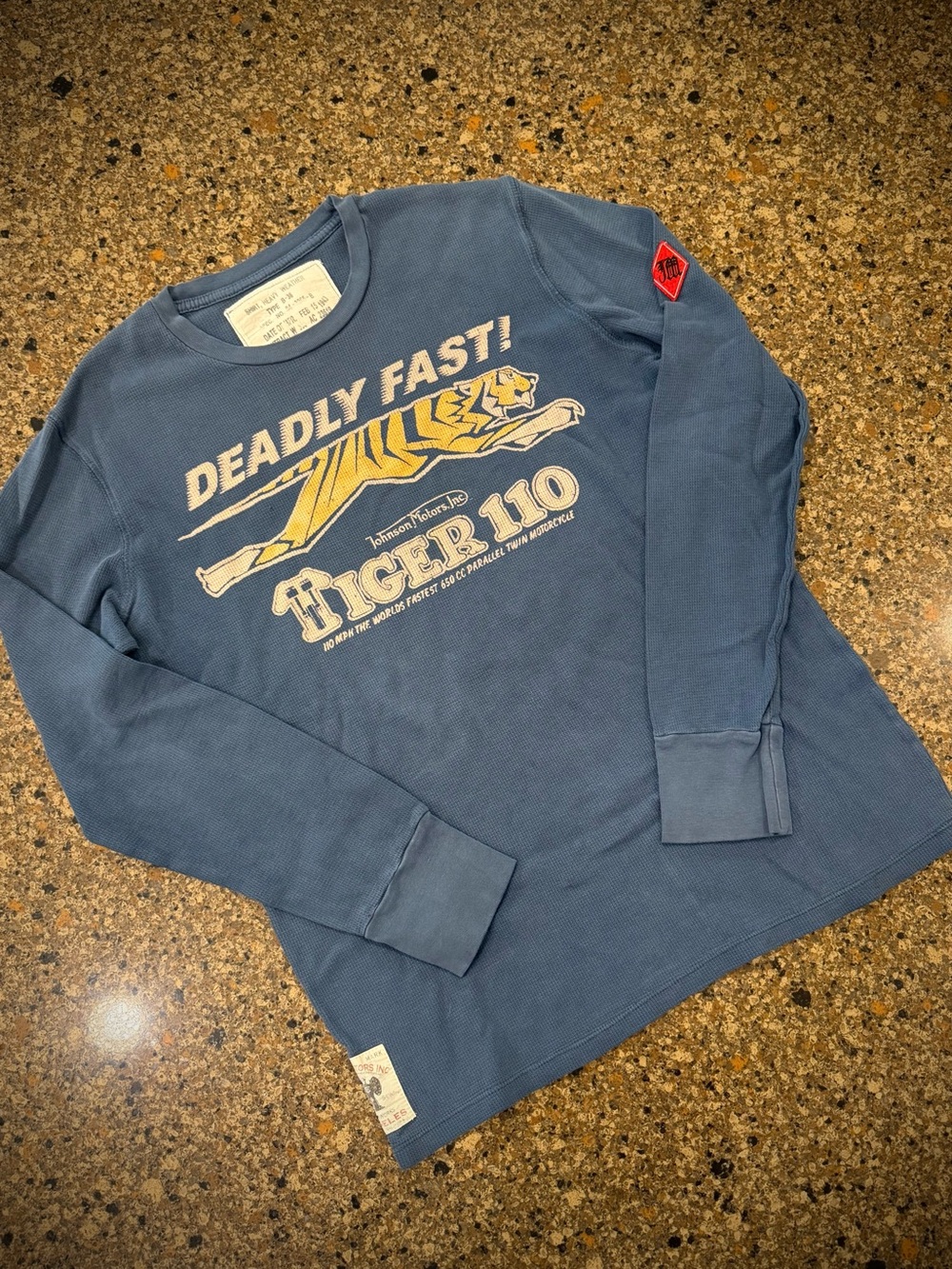 Johnson Motors “Deadly Fast” vintage moto waffle thermal. EUC